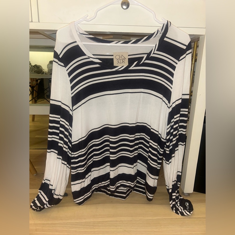 White and black stripped sweatshirt